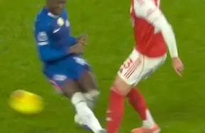 Arsenal vs Chelsea red card debate - Why this was not a red under Law 12 photo