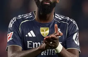 Real Madrid primed for swift CB move as Rüdiger keeps options open photo