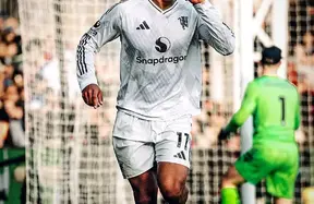 Roma in daily talks with Man United for Joshua Zirkzee as clubs shape loan-to-buy deal photo