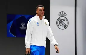 Mbappé skips bench warm up before Real Madrid vs Man City - starter hint or tactical bluff? photo