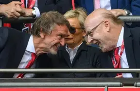 Manchester United net debt hits record £749.2m after £105m credit draw, Glazer takeover debt steady at £481m photo