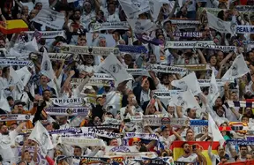 Bernabéu backlash: Real Madrid fans confront players for walking after defeat photo