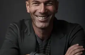 Zinedine Zidane lined up as Real Madrid’s preferred fallback if Xabi Alonso stumbles photo