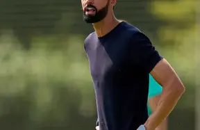 Álvaro Arbeloa emerges as Real Madrid favorite if the Xabi Alonso plan shifts photo