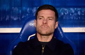 Xabi Alonso privately apologizes to Víctor Valdepeñas after Alavés remark, aims to steady Real Madrid dressing room photo