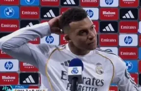 Mbappé dedicates Ronaldo-style celebration to CR7: "my friend and my hero" at the Bernabéu photo