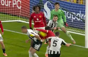Premier League Handball Row: Why the Manchester United Incident Was a Penalty photo