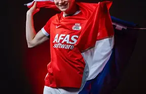 Manchester United set sights on Kees Smit as AZ fix £52m summer price photo