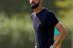 Álvaro Arbeloa emerges as Real Madrid favorite if the Xabi Alonso plan shifts photo