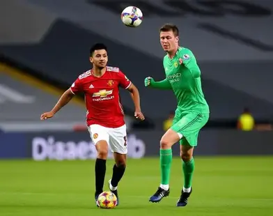 Casemiro ruled out vs Aston Villa - more midfield chaos for Manchester United photo